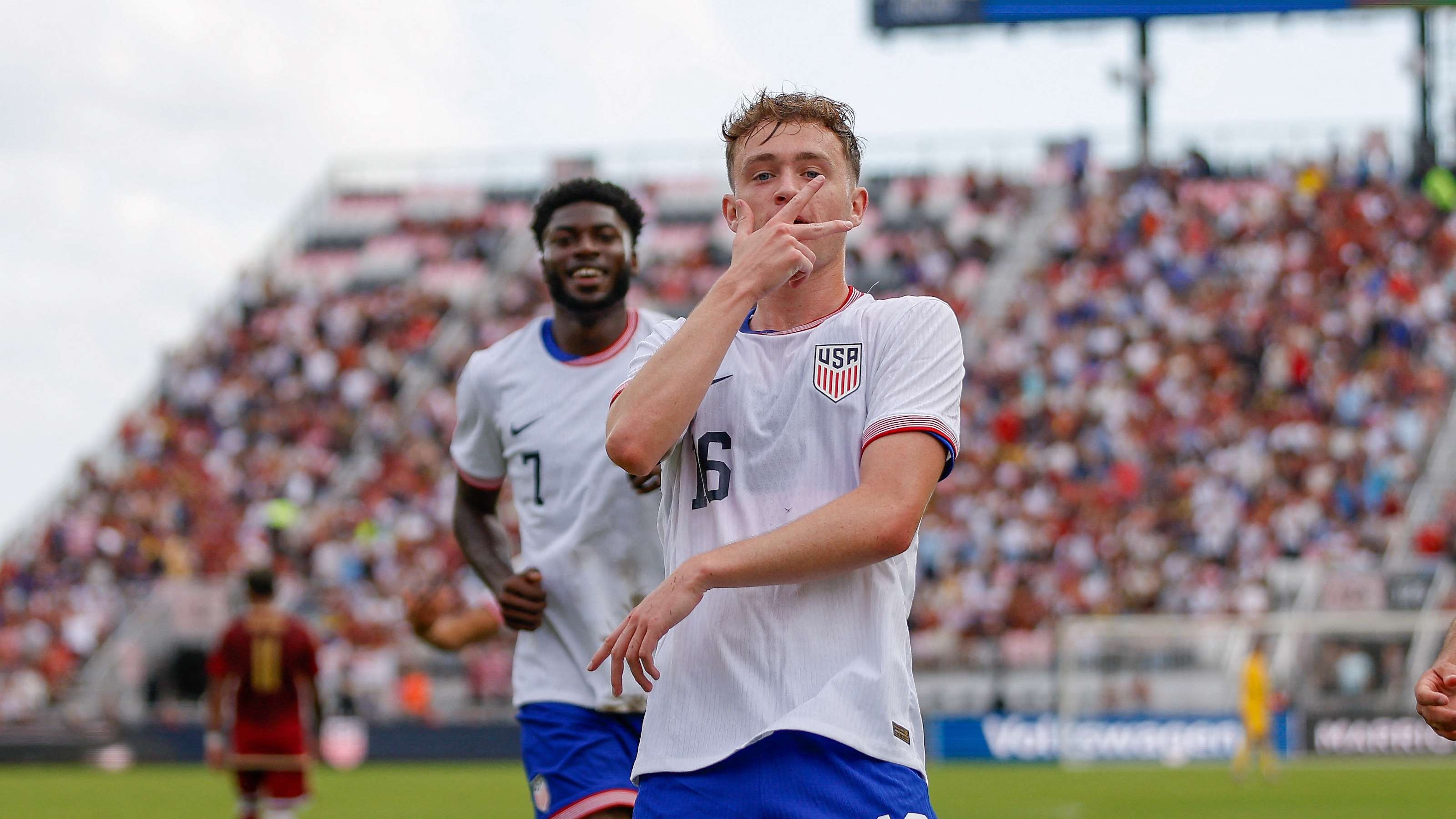 他在三分投 他在三分投